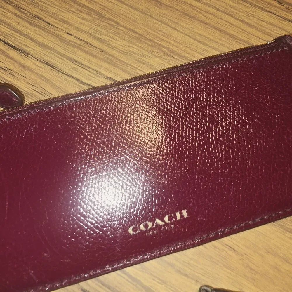 COACH Lot Sage Green Debit Card Carrier & Burgundy Logo Zip Top Coin Case Pouch